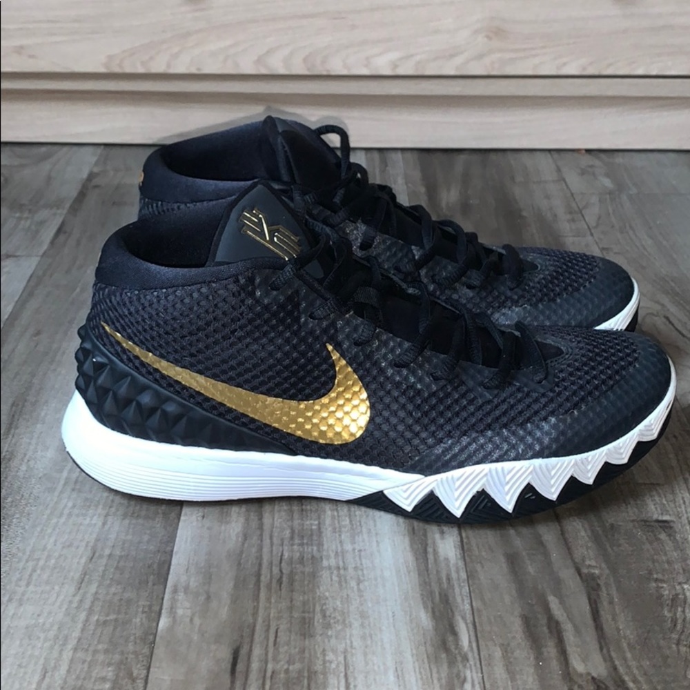 Kyrie 1 Nike ID Basketball Shoe